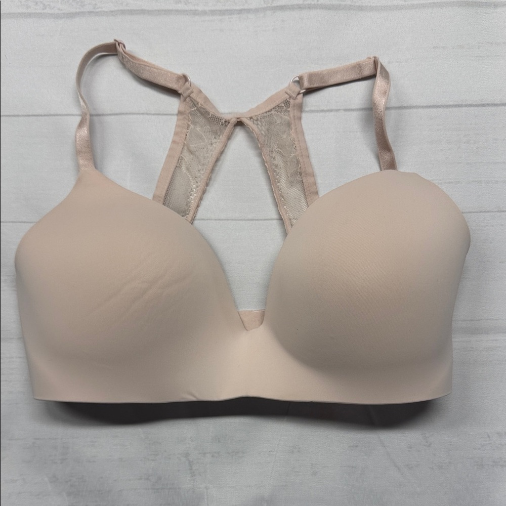 Victoria’s Secret Pale Pink No Wire Lace Racerback Wire Free Bra 34DD
